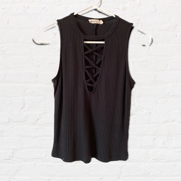 Black ribbed strappy plunging tank - Picture 2 of 6